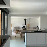 Entre Sel Et Ciel 2 Maisons 2 Caracteres 1 Piscine 1 Boulodrome 2 Ascenseurs *