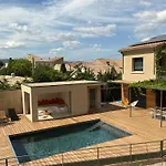 Entre Sel Et Ciel 2 Maisons 2 Caracteres 1 Piscine 1 Boulodrome 2 Ascenseurs Ferienhaus