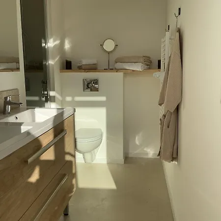 Entre Sel Et Ciel 2 Maisons 2 Caracteres 1 Piscine 1 Boulodrome 2 Ascenseurs Prázdninový dům