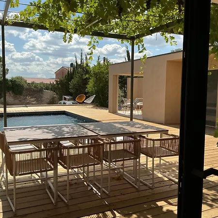Entre Sel Et Ciel 2 Maisons 2 Caractères 1 Piscine 1 Boulodrome 2 Ascenseurs Hébergement de vacances *