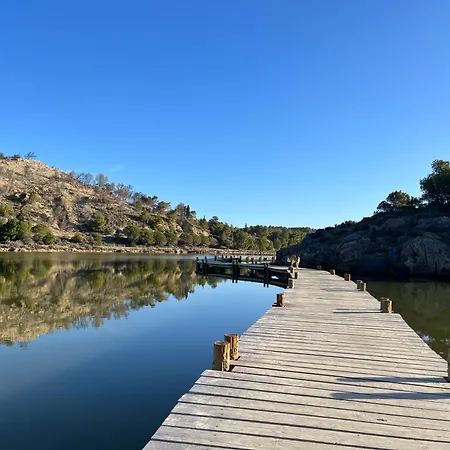 Hébergement de vacances Entre Sel Et Ciel 2 Maisons 2 Caractères 1 Piscine 1 Boulodrome 2 Ascenseurs *