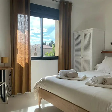 Hébergement de vacances Entre Sel Et Ciel 2 Maisons 2 Caractères 1 Piscine 1 Boulodrome 2 Ascenseurs Peyriac-de-Mer