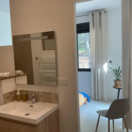 Entre Sel Et Ciel 2 Maisons 2 Caracteres 1 Piscine 1 Boulodrome 2 Ascenseurs Holiday home